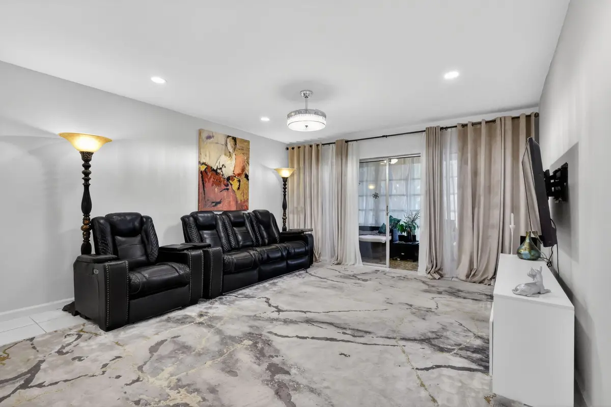 12-web-or-mls-_14A0546 at 102 Lake Anne Drive, West Palm Beach