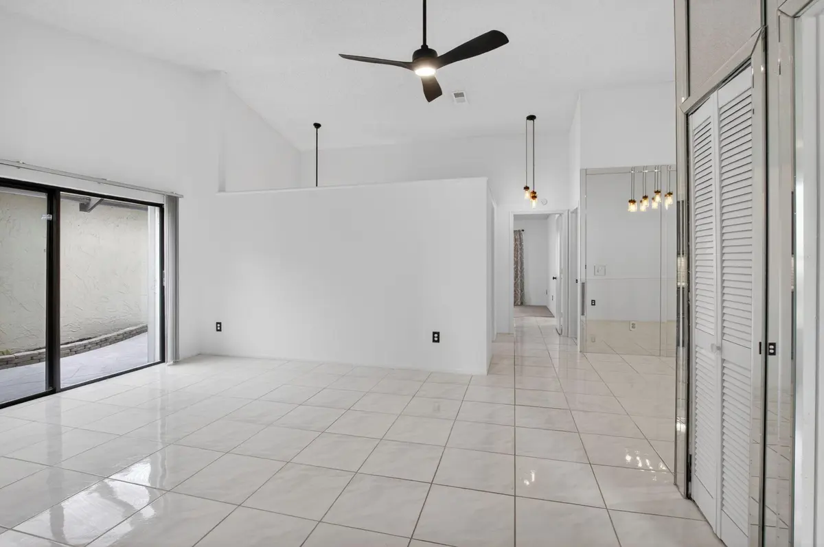 Living at 9123 SW 22nd Street C, Boca Raton