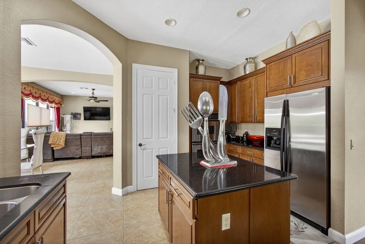 Wellington, FL House – Kitchen at 3501 Collonade Drive, Wellington