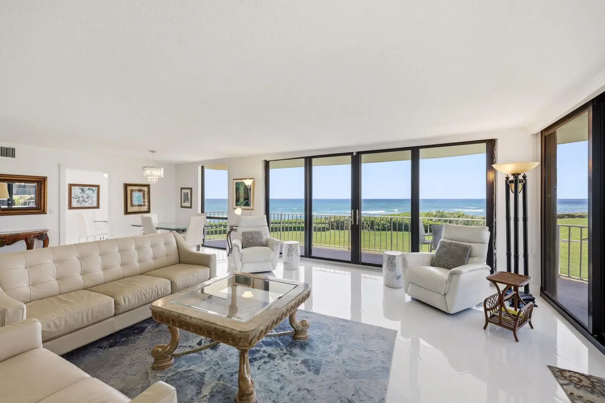 8_453a3535 at 3400 S Ocean Boulevard 2fii, Palm Beach