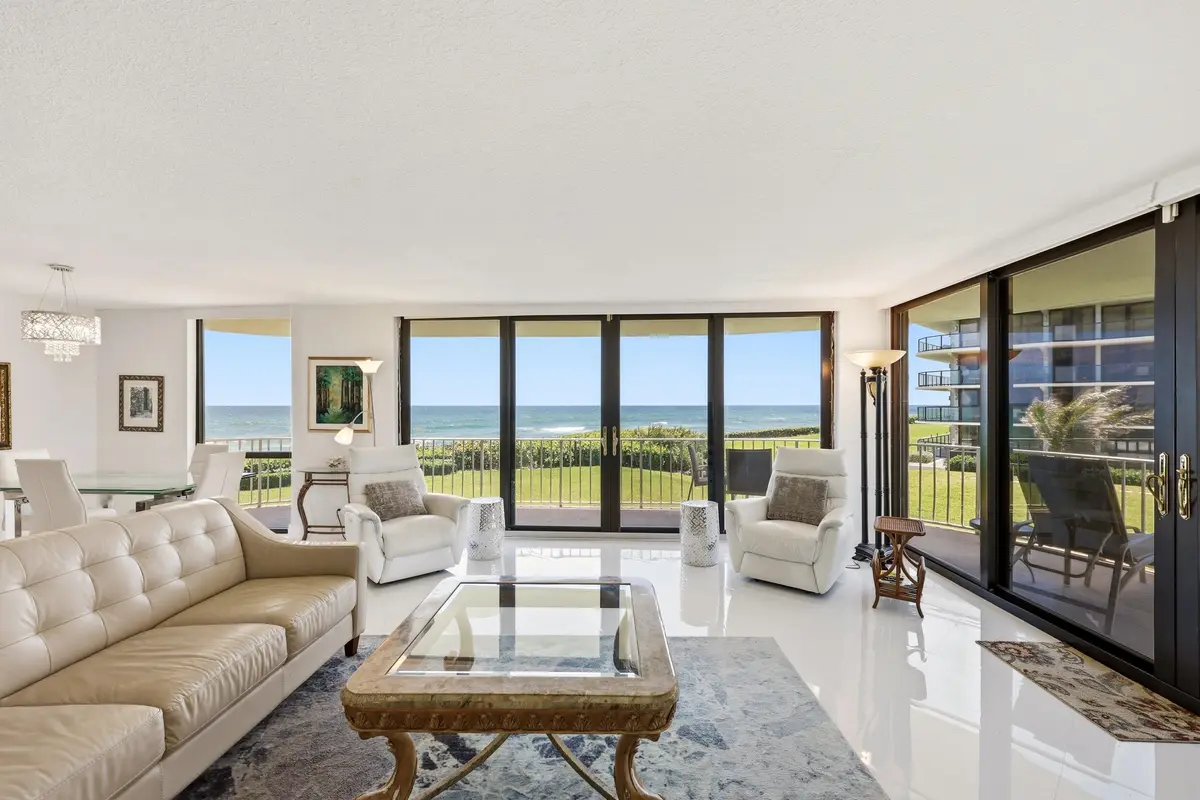 9_453a3540 at 3400 S Ocean Boulevard 2fii, Palm Beach