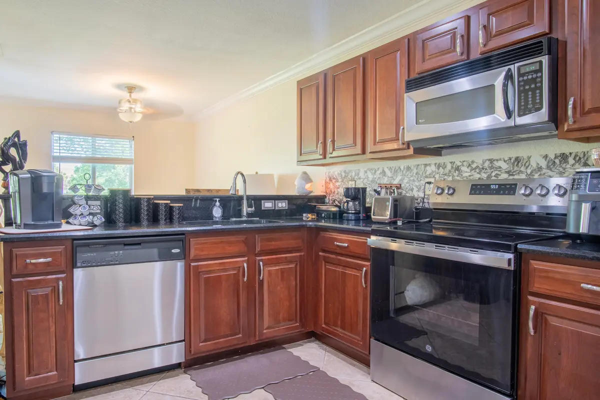 Kitchen at 2218 SW Marshfield Court, Port St. Lucie