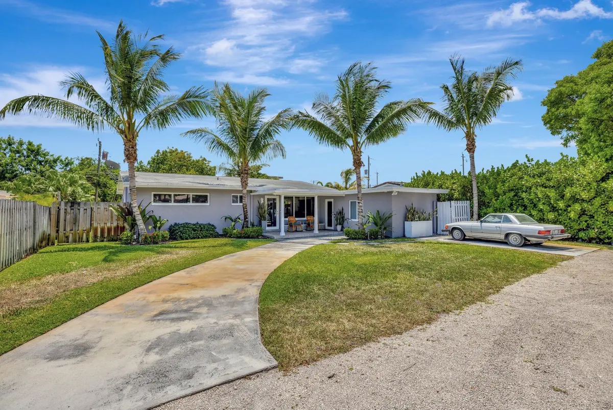 FRONT 6 at 14 NE 26th Court, Wilton Manors