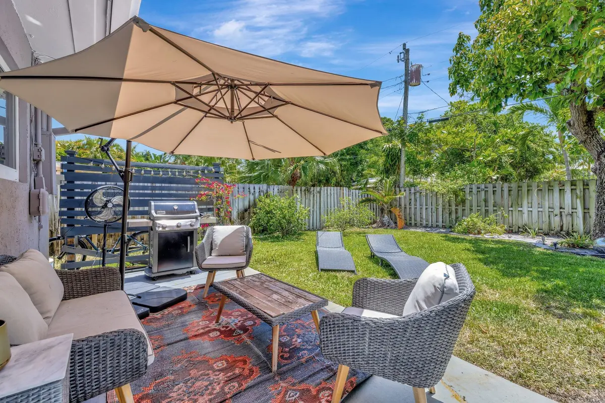 GARDEN 1 at 14 NE 26th Court, Wilton Manors
