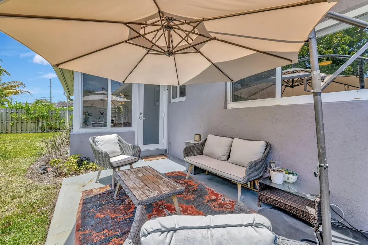 GARDEN 3 at 14 NE 26th Court, Wilton Manors