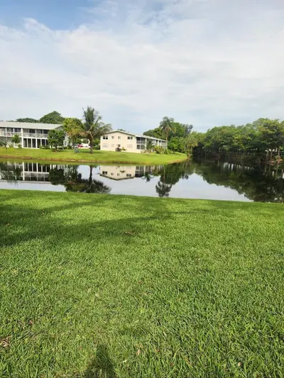 102 E Westbury 102, Deerfield Beach – leased