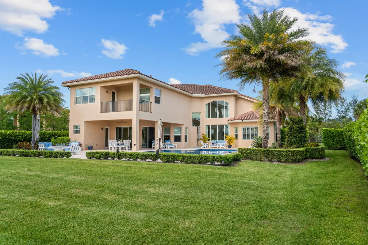 Backyard at 7727 Maywood Crest Drive, Palm Beach Gardens