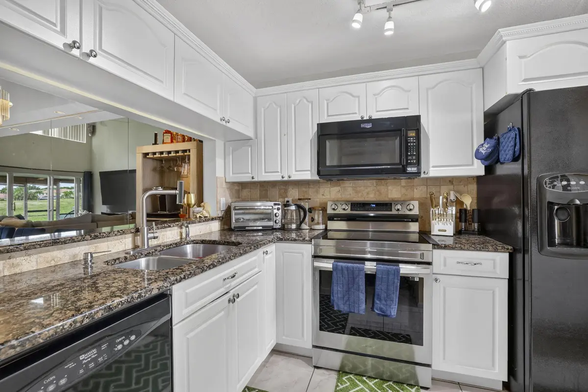15-web-or-mls-8I8A1376 at 7426 Pinewalk Drive 19-4, Margate