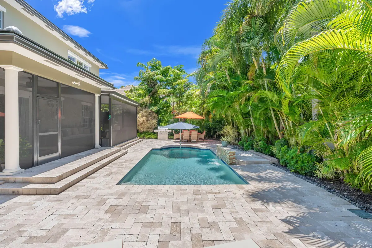 60-web-or-mls-633 NE 20th St, Wilton Man at 633 NE 20th Street, Wilton Manors