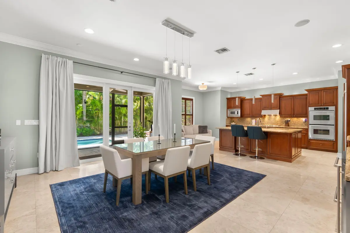 22-web-or-mls-633 NE 20th St, Wilton Man at 633 NE 20th Street, Wilton Manors
