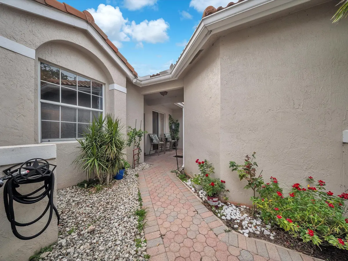 04-DSC1229 at 2851 E Aragon Boulevard 5, Sunrise