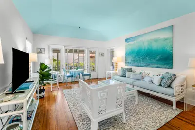 424 Chilean Avenue 4, Palm Beach – leased