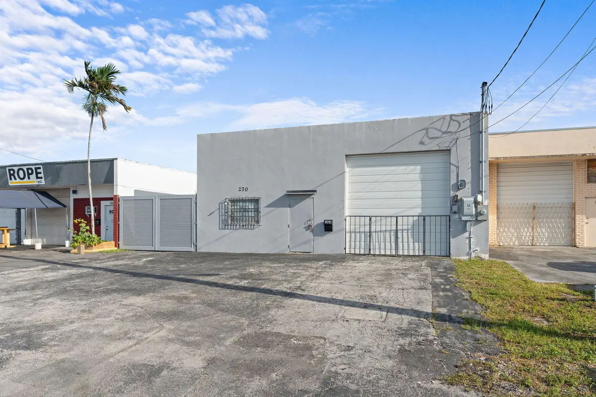 4-web-or-mls-270 SW 33rd St, Fort Lauder at 270 SW 33rd Street, Fort Lauderdale
