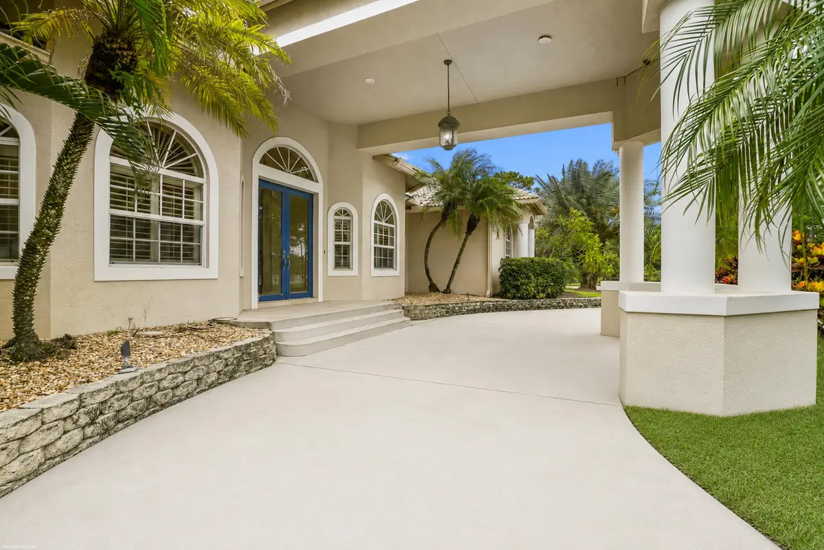 Covered Entry at 2560 Buck Ridge Trail, Loxahatchee