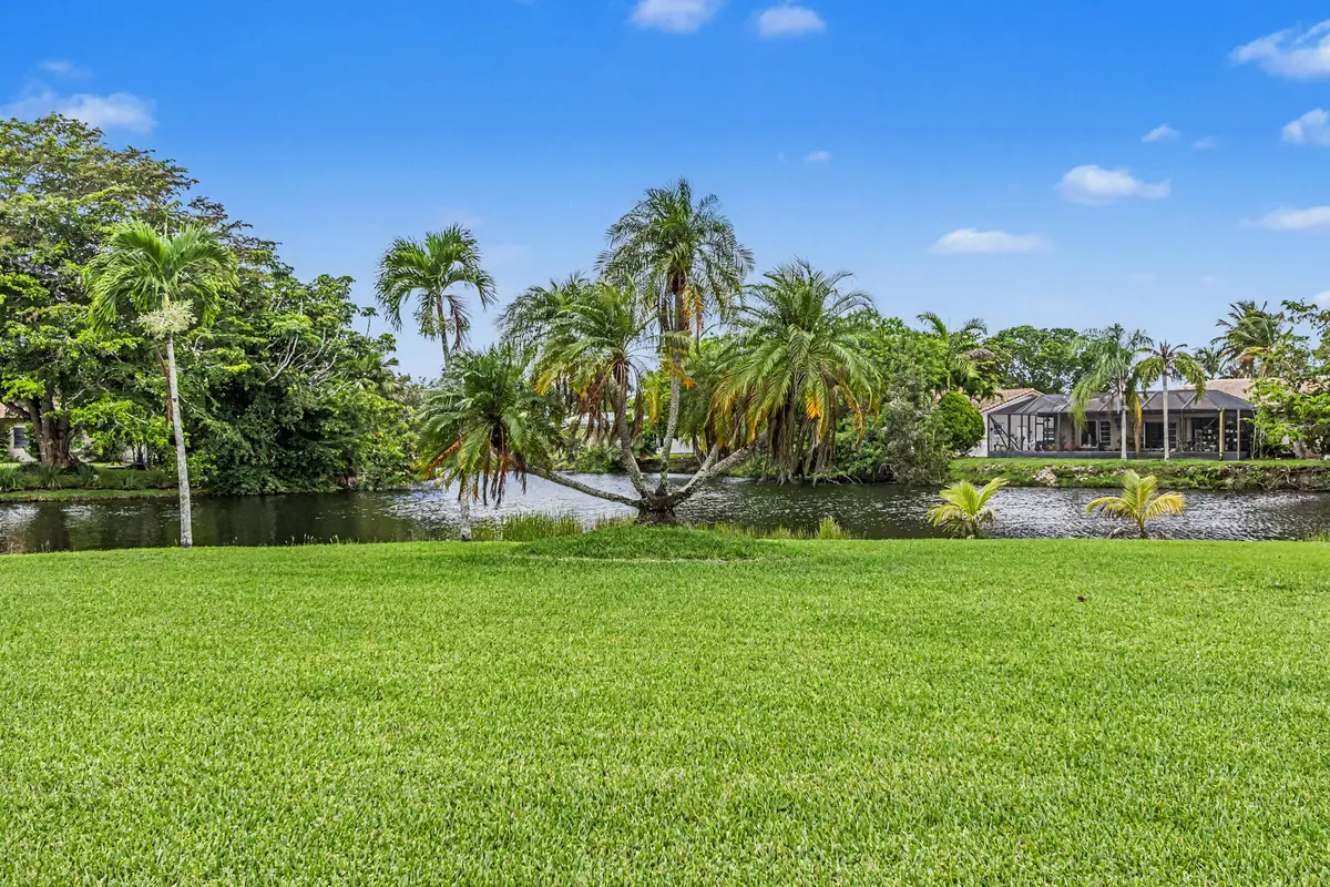 770-70 at 770 Ranch Road, Weston