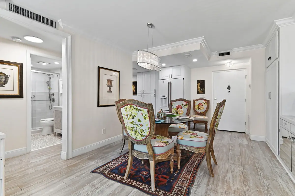 05 Dining area 03 at 2840 S Ocean Boulevard 109, Palm Beach