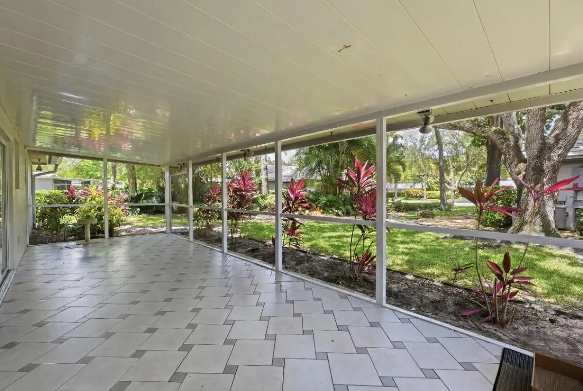 036_DSC03665_reedit_41ae8197_MLS at 904 W Cypress Lane V-46, Pompano Beach
