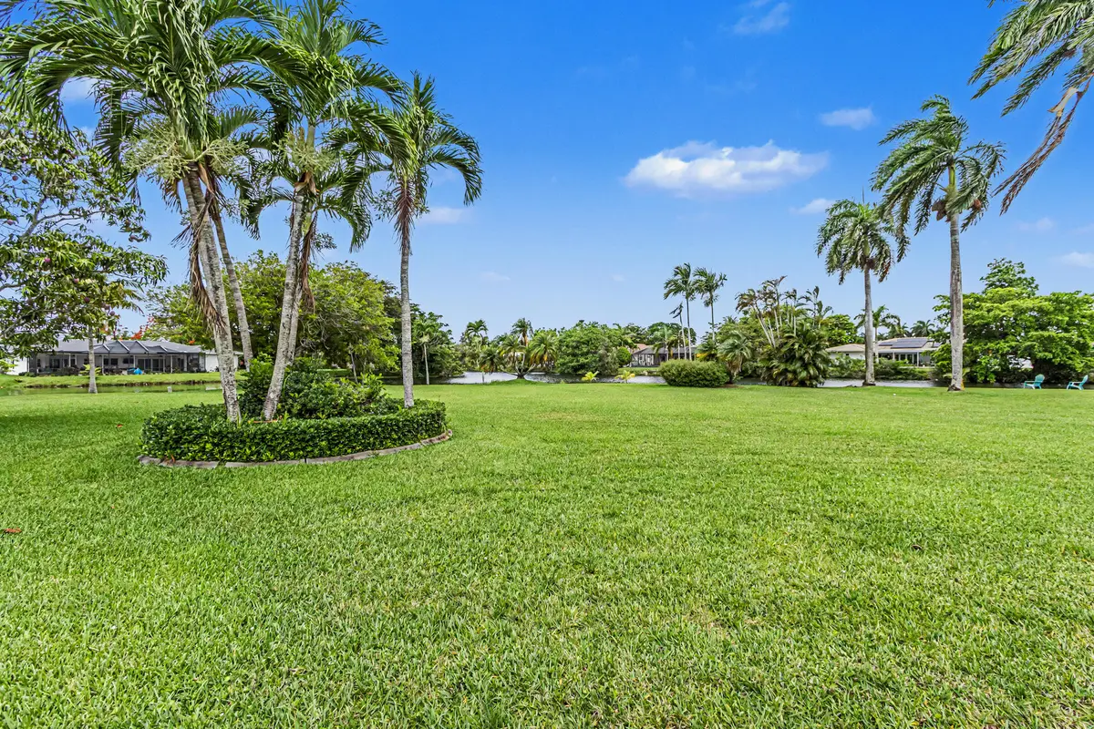 770-66 at 770 Ranch Road, Weston