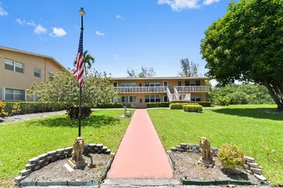 75 Camden Drive C, West Palm Beach – Condominium for sale