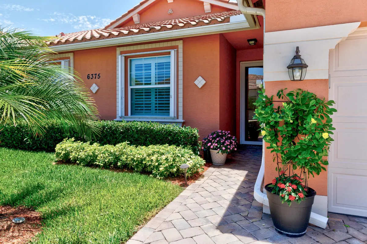 Welcome to 6375 Oxford Cr 103C! at 6375 Oxford 103c, Vero Beach