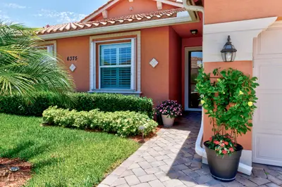 6375 Oxford 103c, Vero Beach – sold