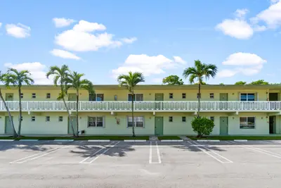 658 NE 6th Court E, Boynton Beach – leased