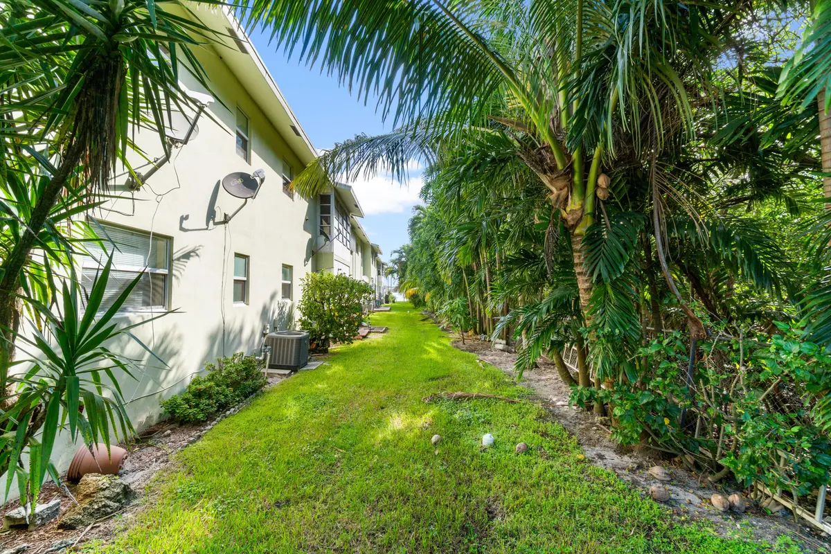 022-658Northeast6thCourt-BoyntonBeach-FL at 658 NE 6th Court E, Boynton Beach