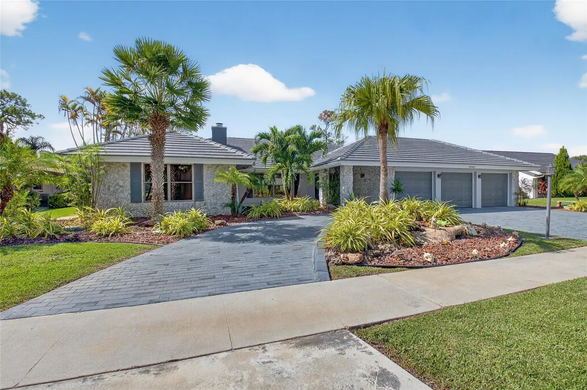 Photo 4 at 10182 Boca Woods Lane, Boca Raton