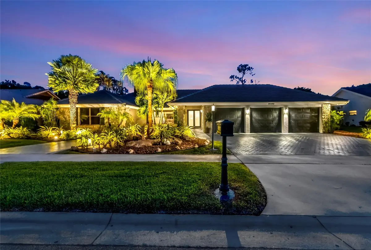Photo 5 at 10182 Boca Woods Lane, Boca Raton