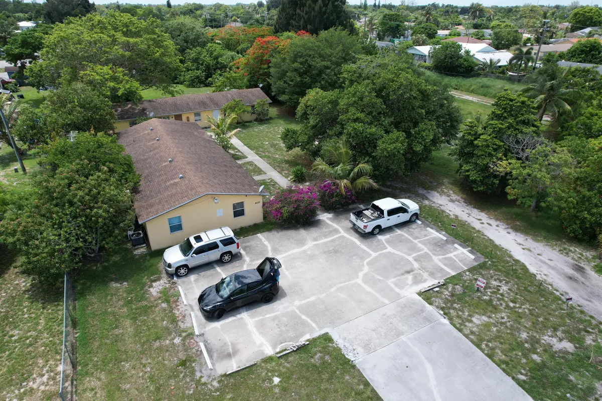 dji_fly_20260610_141132_481_178111644374 at 4537 Coconut Road, Lake Worth