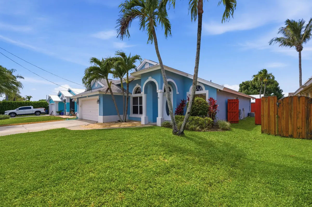 2__dsc1928 at 6141 Michael Street, Jupiter