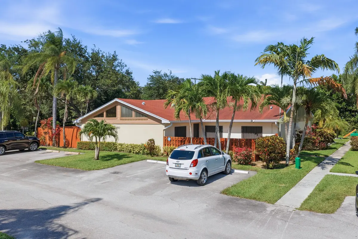 LOCATION at 4353 Woodstock Drive B, West Palm Beach
