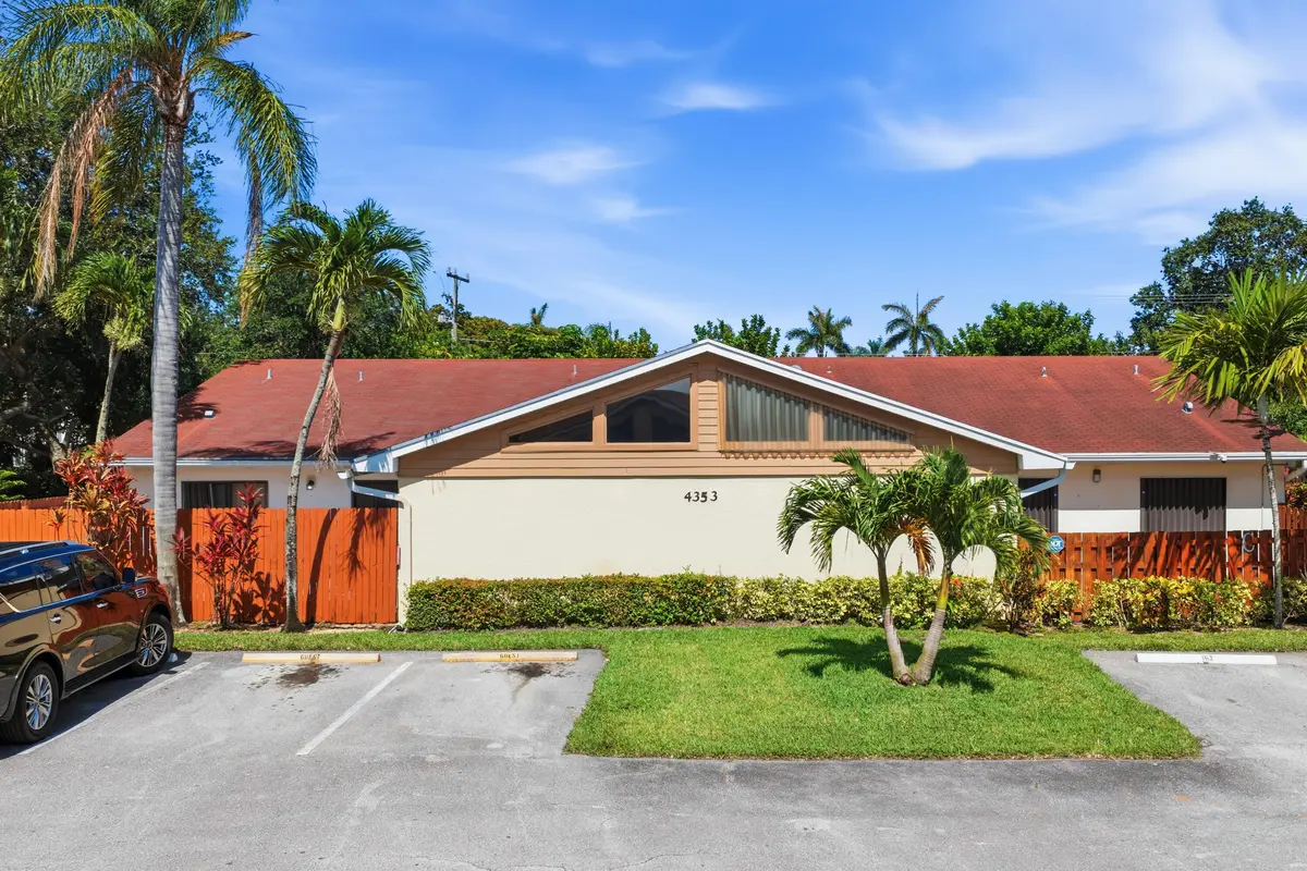 LOCATION at 4353 Woodstock Drive B, West Palm Beach