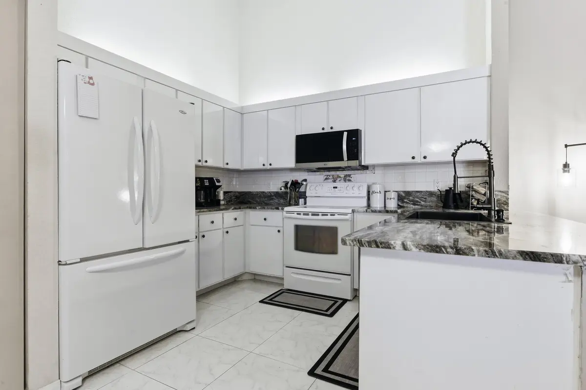 KITCHEN at 4353 Woodstock Drive B, West Palm Beach