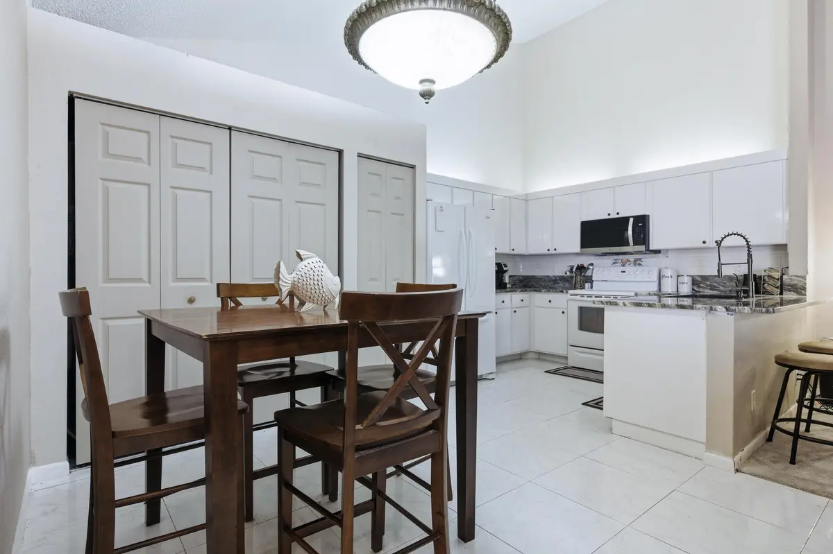 KITCHEN at 4353 Woodstock Drive B, West Palm Beach