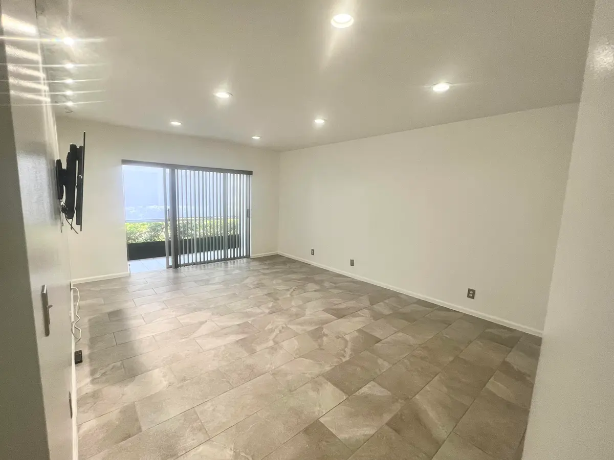 IMG_1738 at 2201 NE 66th Street 1306, Fort Lauderdale