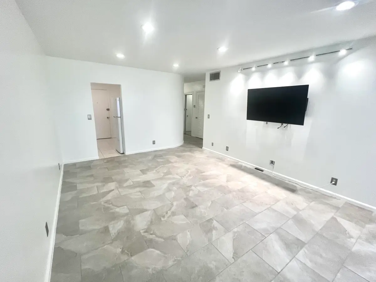 IMG_1739 at 2201 NE 66th Street 1306, Fort Lauderdale
