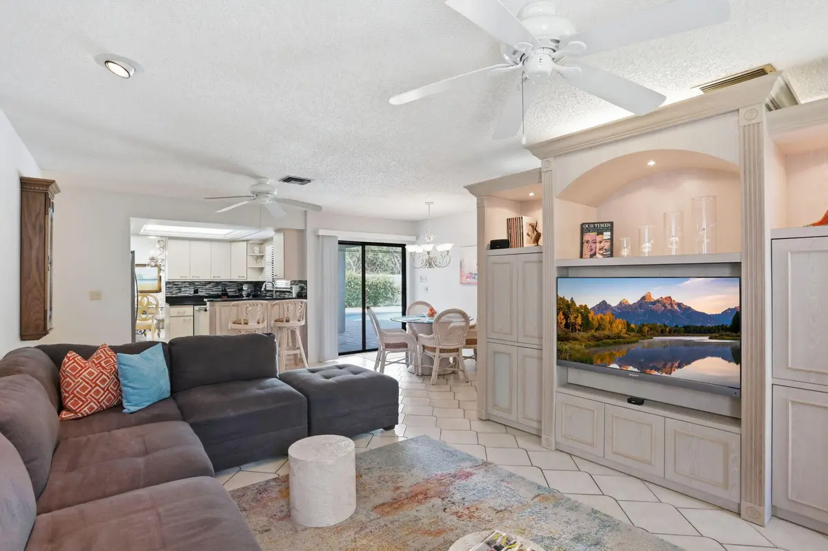 Family Room/Kitchen at 4281 Sugar Pine Drive, Boca Raton