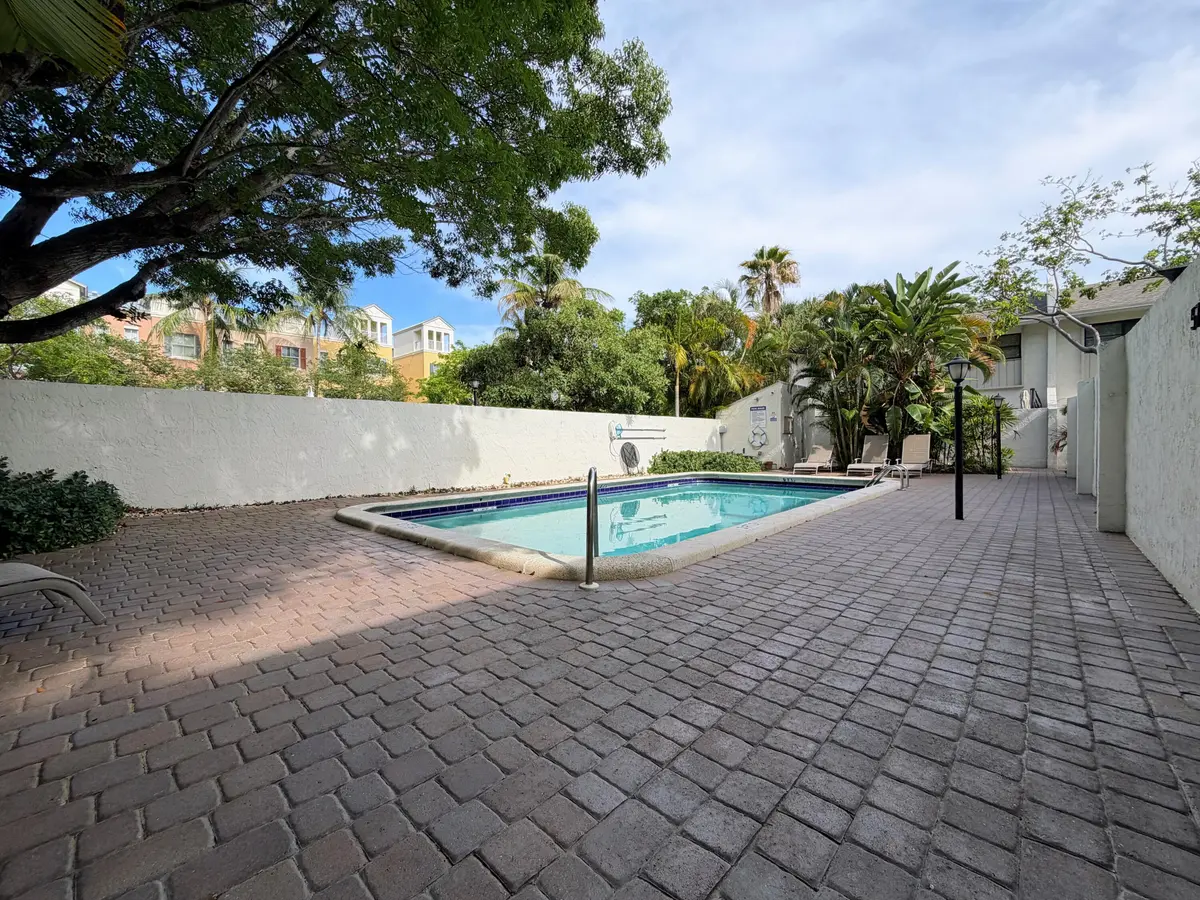 IMG_8977 at 575 NE 7th Avenue 4b, Fort Lauderdale