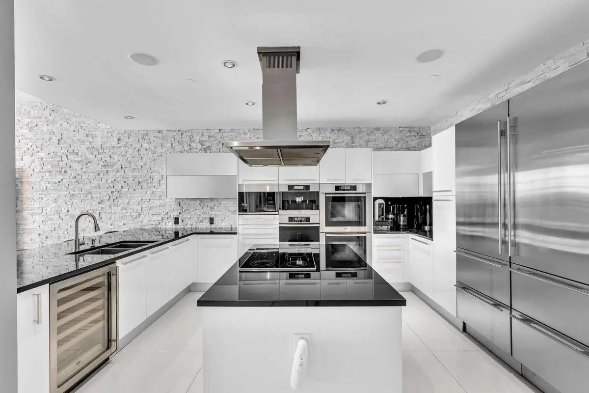 006_Levy.6 at 17121 Collins Avenue 4403, Sunny Isles Beach