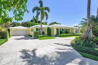241 Via Linda, Palm Beach – Single Family Residence for rent
