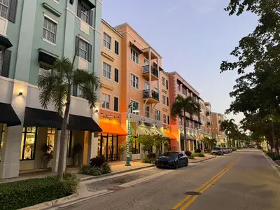 200 NE 2nd Avenue 316, Delray Beach – Condominium for sale