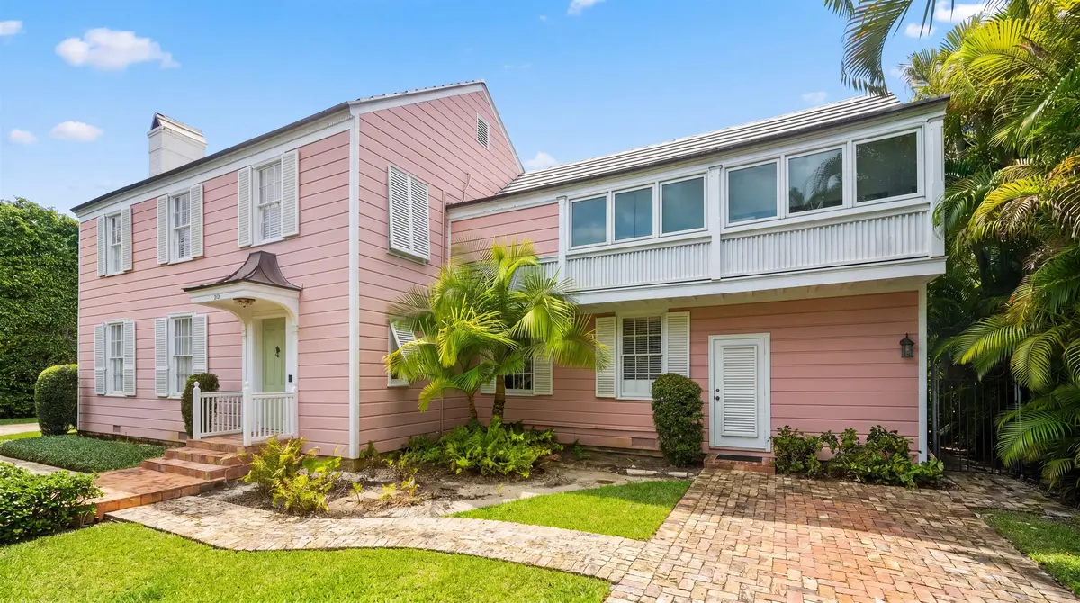 Front Exterior at 258 Pendleton Avenue, Palm Beach