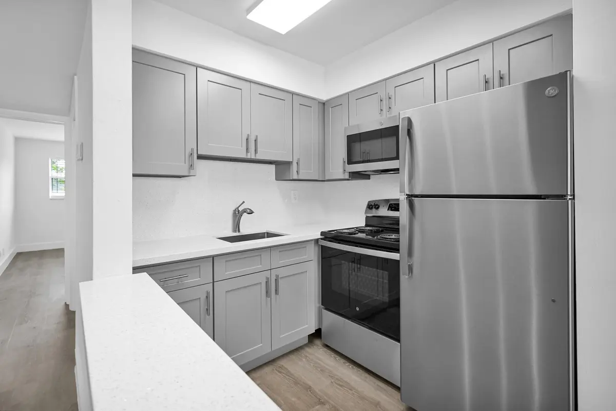 Photo 3 at 4051 NE 13th Avenue 69-3, Oakland Park