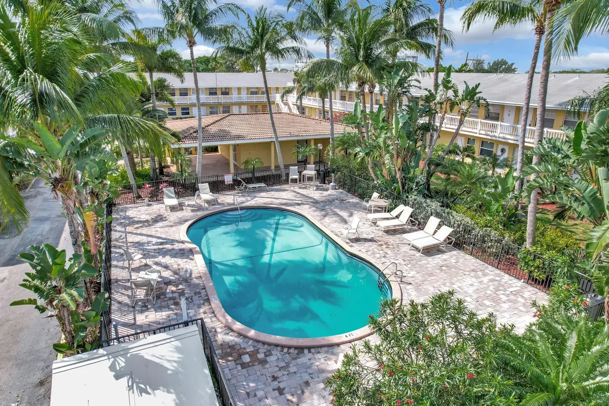 Photo 7 at 4051 NE 13th Avenue 69-3, Oakland Park