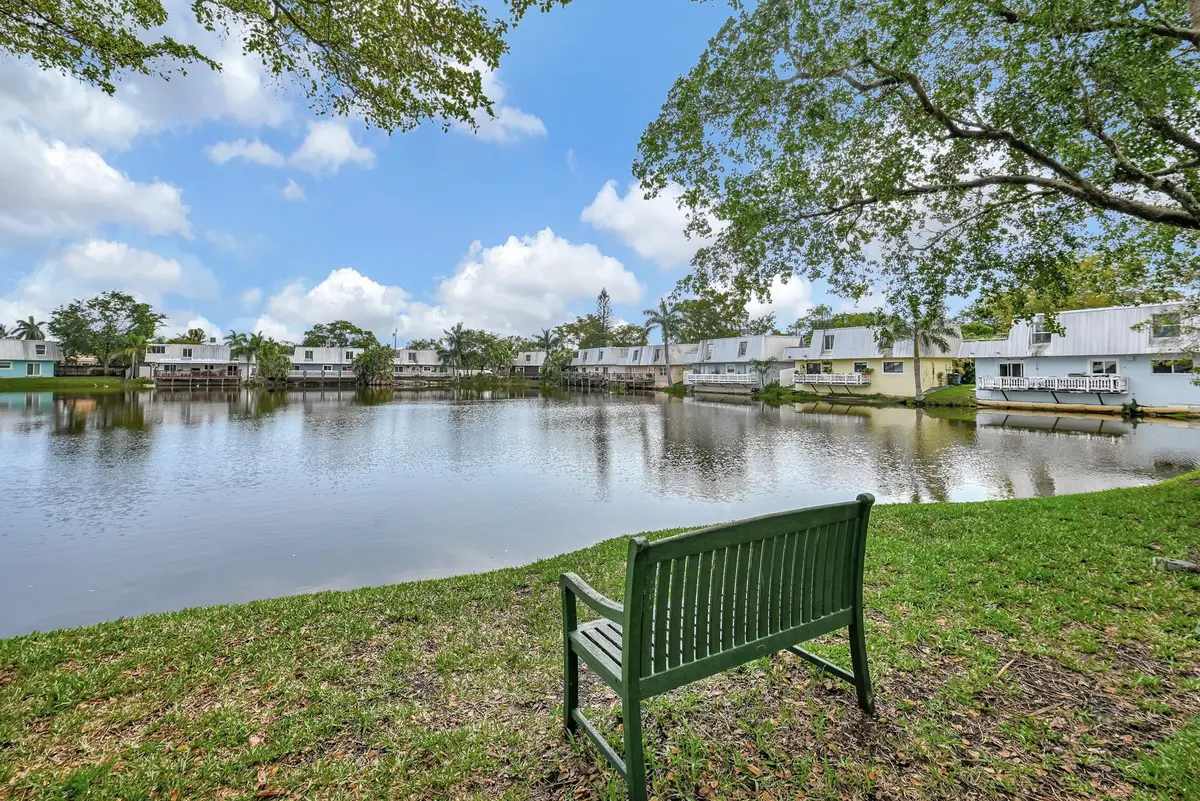 Photo 8 at 4051 NE 13th Avenue 69-3, Oakland Park