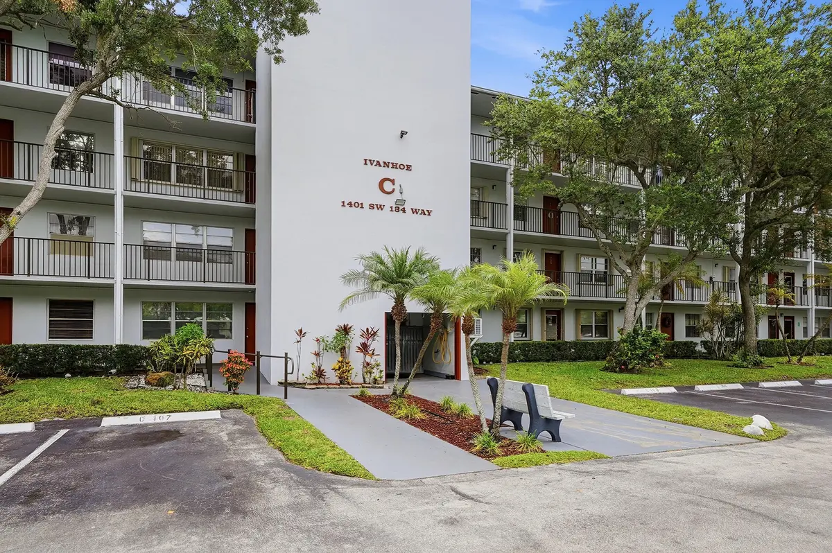 03_dsc04432 at 1401 SW 134th Way 410c, Pembroke Pines