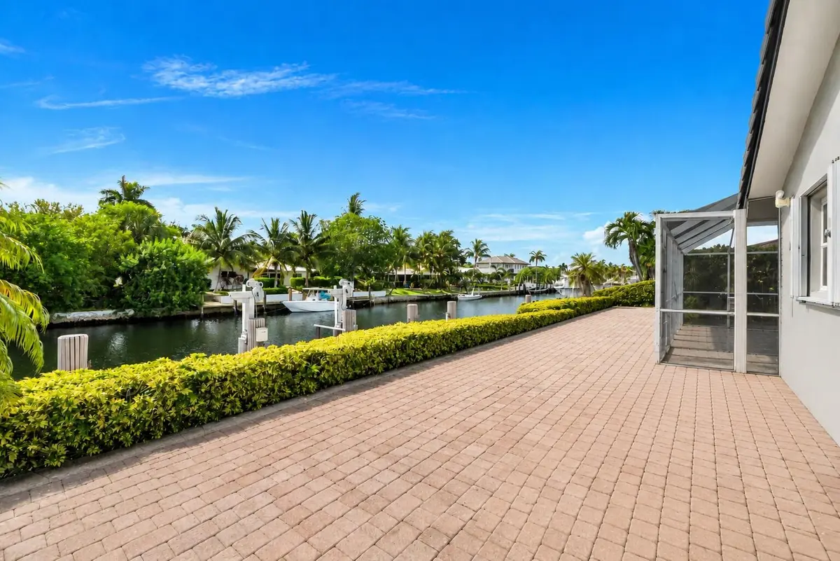 Back at 4020 NE 24th Avenue, Lighthouse Point