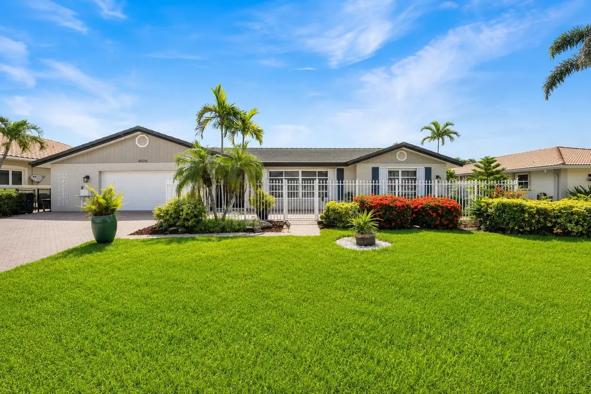 Front at 4020 NE 24th Avenue, Lighthouse Point