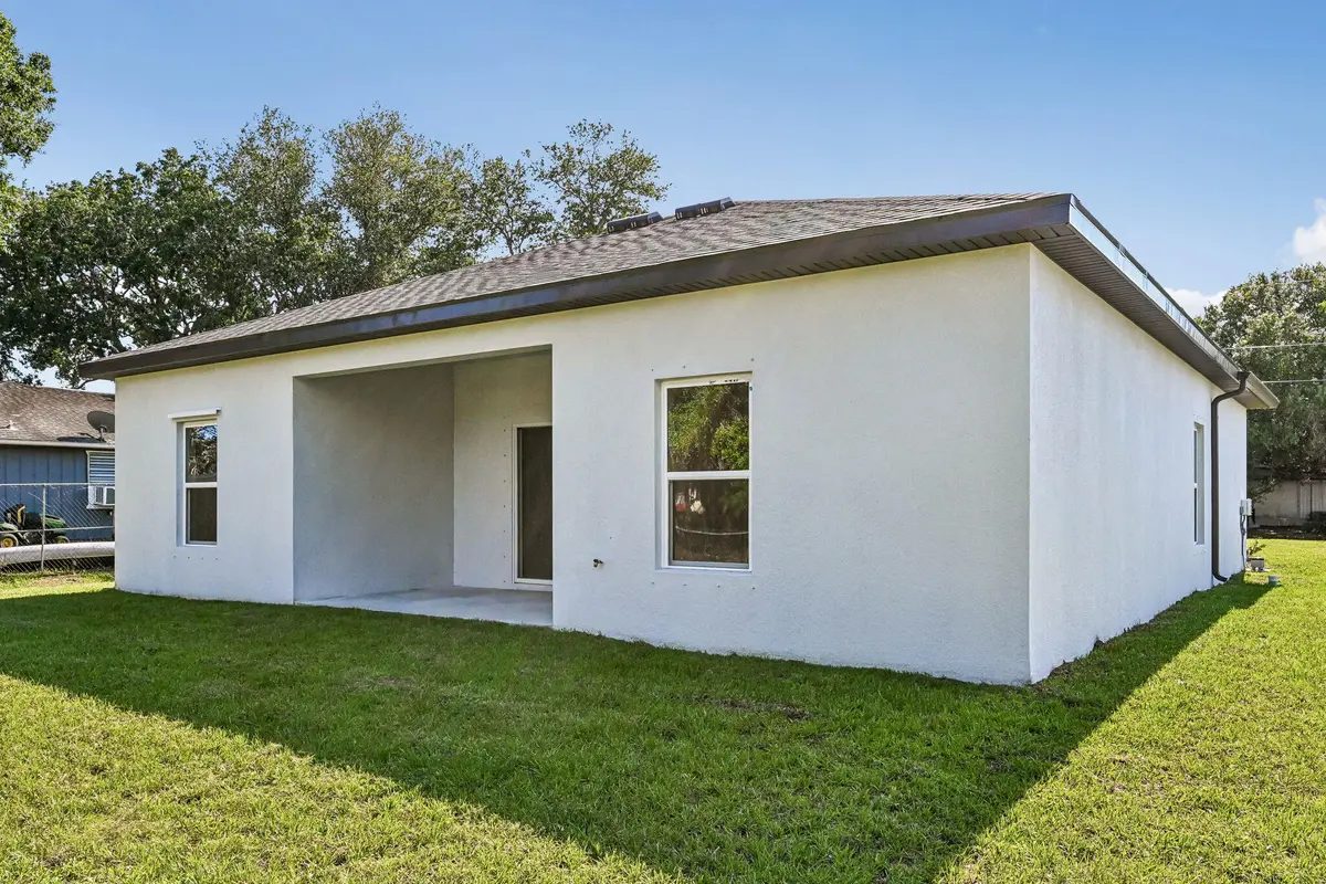 Boca_R_00-5 at 5019 Sunset Boulevard, Fort Pierce